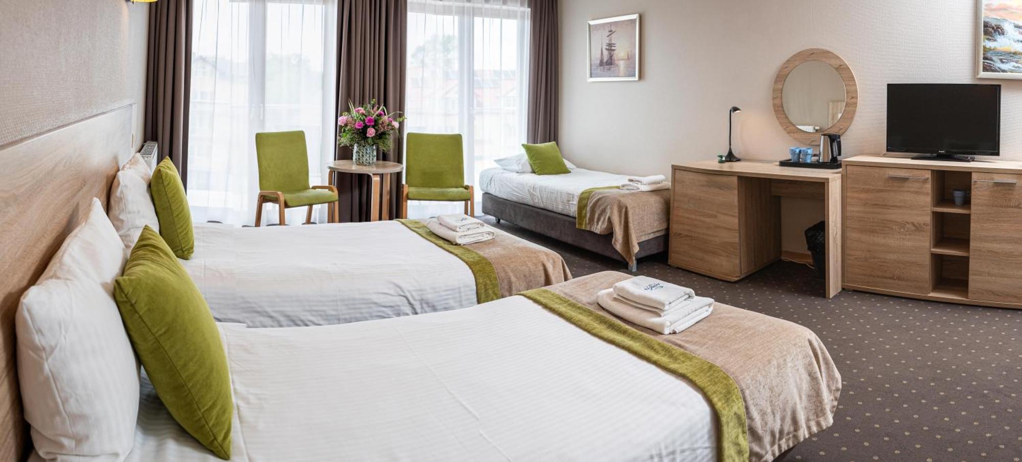 Hotel Szafir Ястшембя-Гура Экстерьер фото